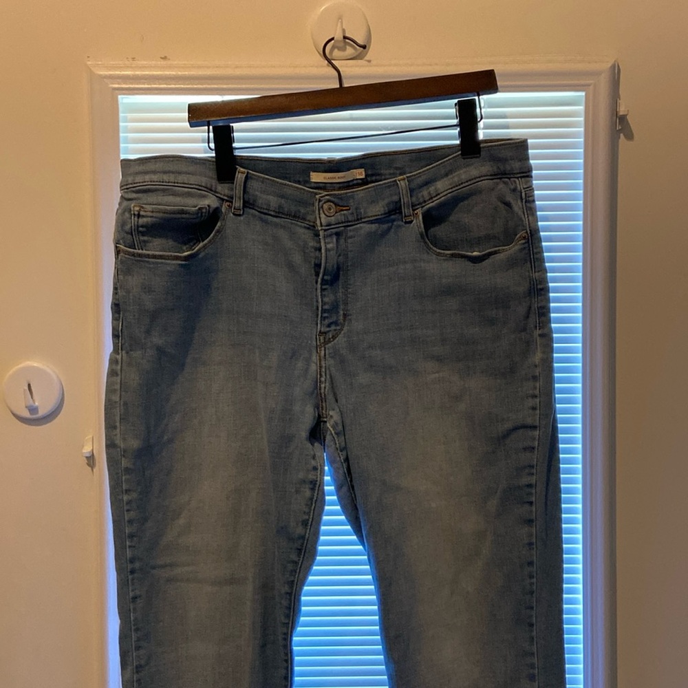Levi’s faded classic boot jeans size 18
